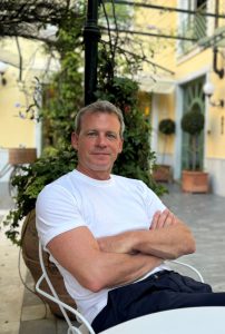 Florian lernt das Brothandwerk bei Freddy